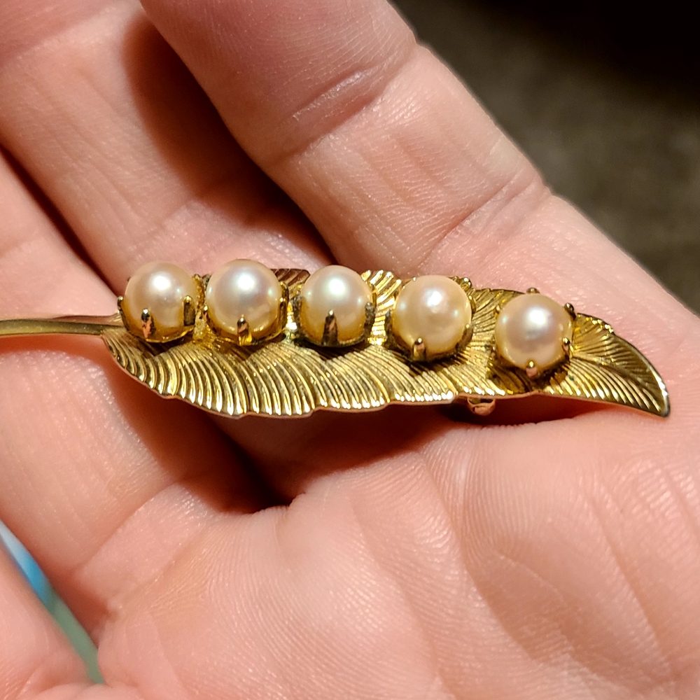 Rare Find! Gold Leaf Brooch with Pearls